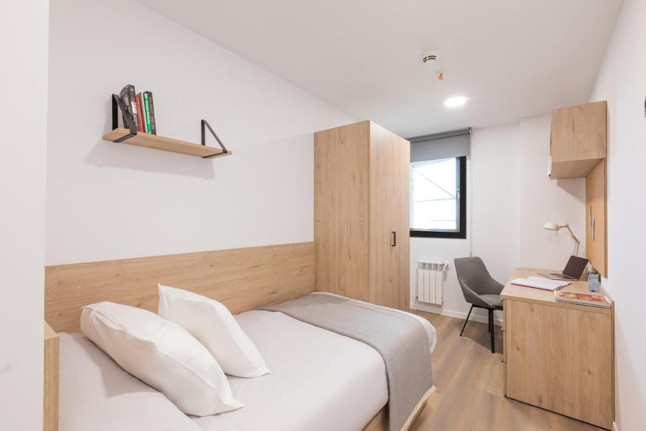 Four-Bedroom Apartment,1181115685:JPEG