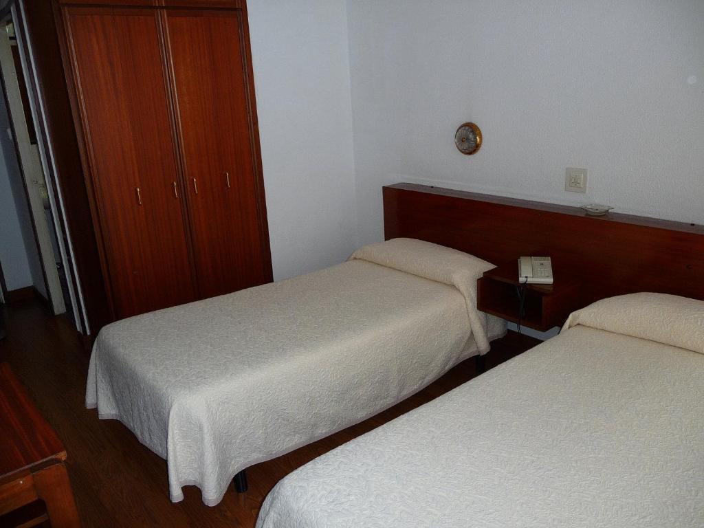 Double or Twin Room,8848412:JPEG